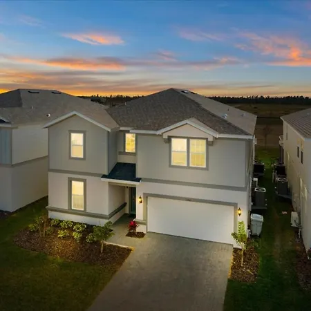 10 Bedrooms - 8 Bathrooms - Windsor Cay 15981Cc